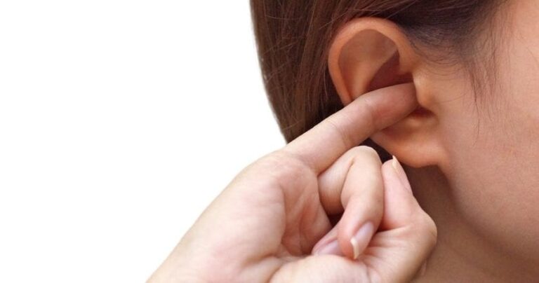 Causes And Treatment Of Dry And Itchy Ears