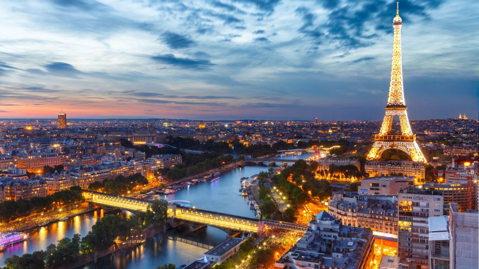 5 Best Things to Do At Night in Paris